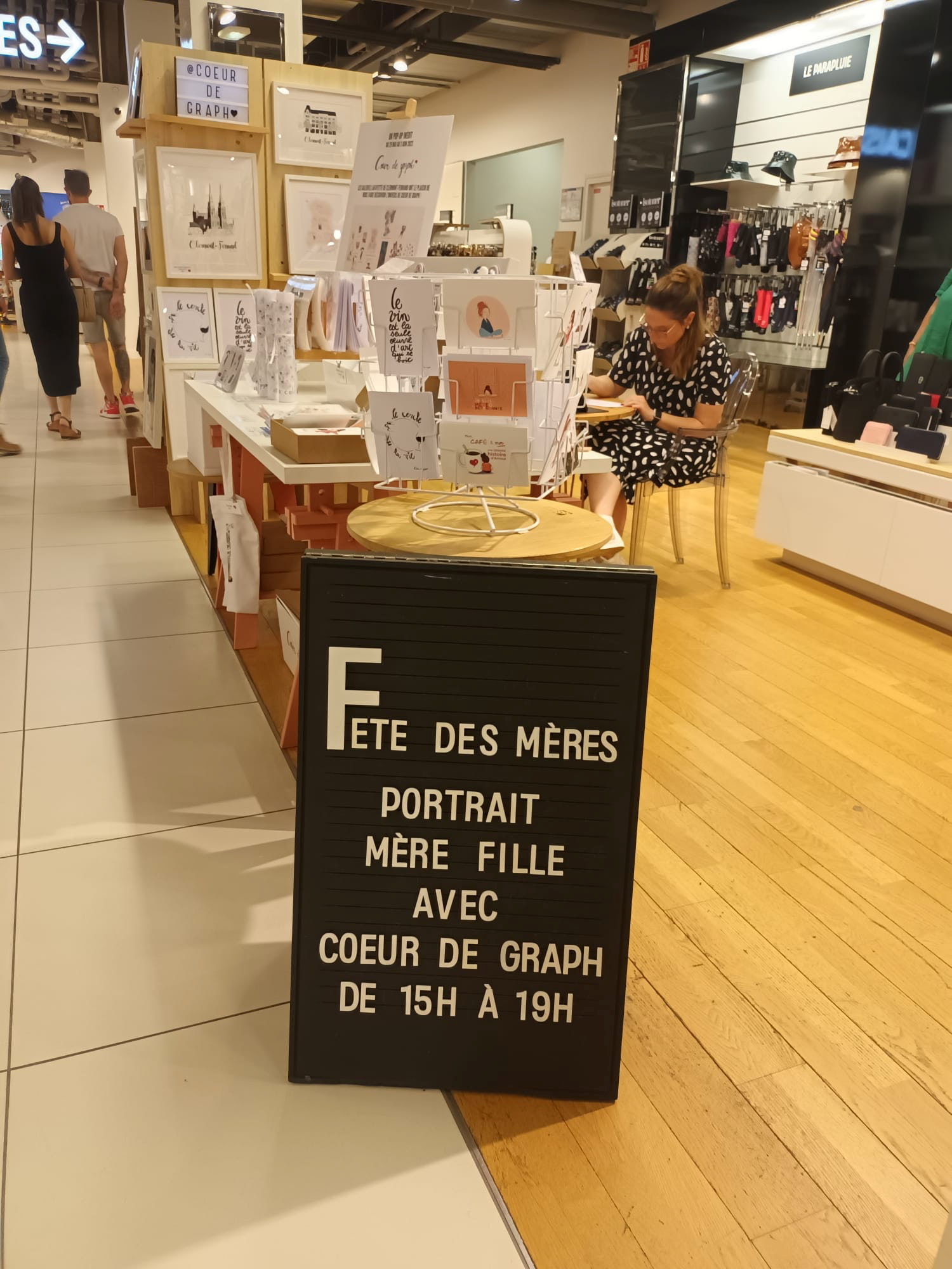 Stand de live painting pour la Fête des Mères aux Galeries Lafayette